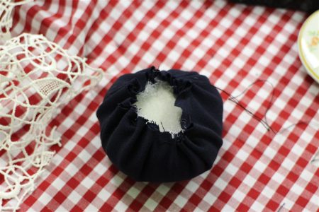 DIY Anleitung - eine Zuckerdose als Nadelkissen 