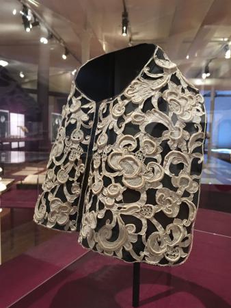 Die Geschichte der Textilindustrie, besonders der Spitze im Textilmuseum St. Gallen 
